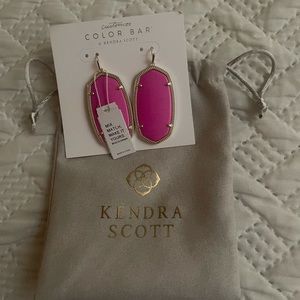 Kendra Scott Magenta Earrings NWT